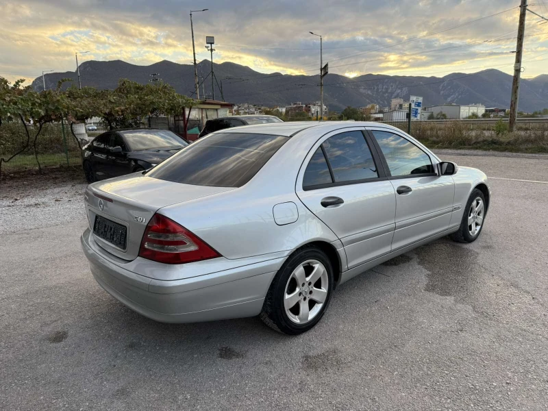 Mercedes-Benz C 220 CDI AVTOMAT 143kc, снимка 5 - Автомобили и джипове - 52165939