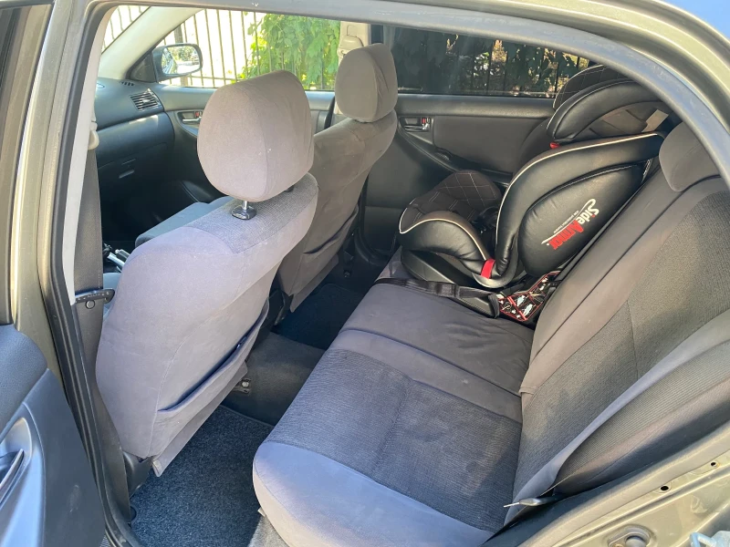 Toyota Corolla 2.0 D4D, снимка 10 - Автомобили и джипове - 52207696