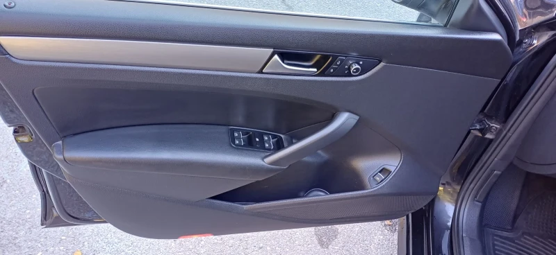 VW Passat, снимка 15 - Автомобили и джипове - 52255806