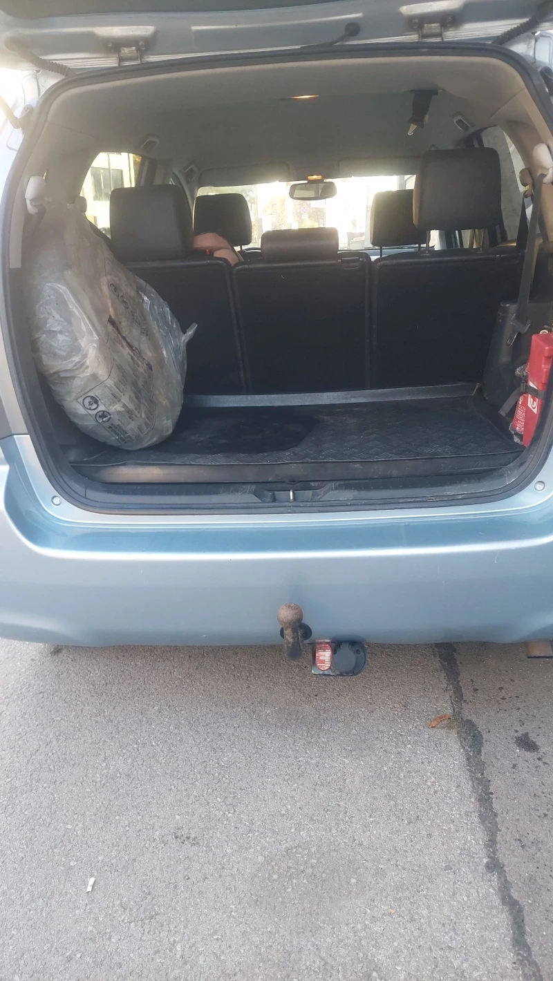 Toyota Corolla verso 1.8 VVTI, снимка 6 - Автомобили и джипове - 52482699