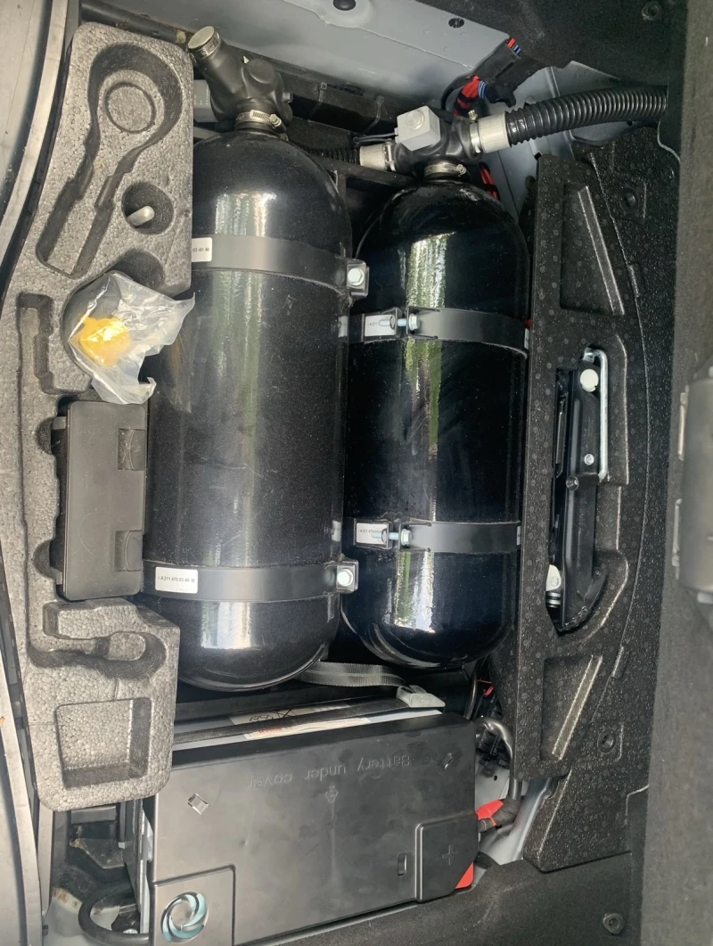 Mercedes-Benz E 200, снимка 7 - Автомобили и джипове - 52546621