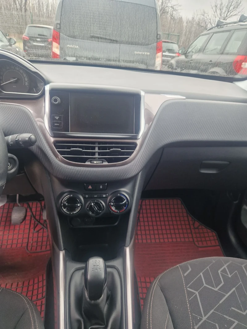 Peugeot 2008 1.2i, снимка 9 - Автомобили и джипове - 52771894