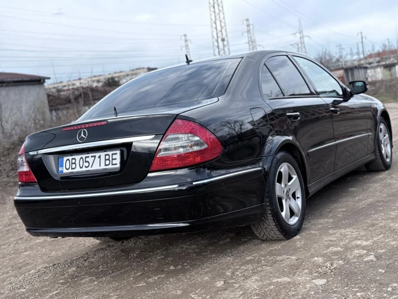 Mercedes-Benz E 320 FACELIFT/E320CDI/V6/ОБСЛУЖЕН/КОЖА/ВСИЧКО ПЛАТЕНО , снимка 5 - Автомобили и джипове - 52965372