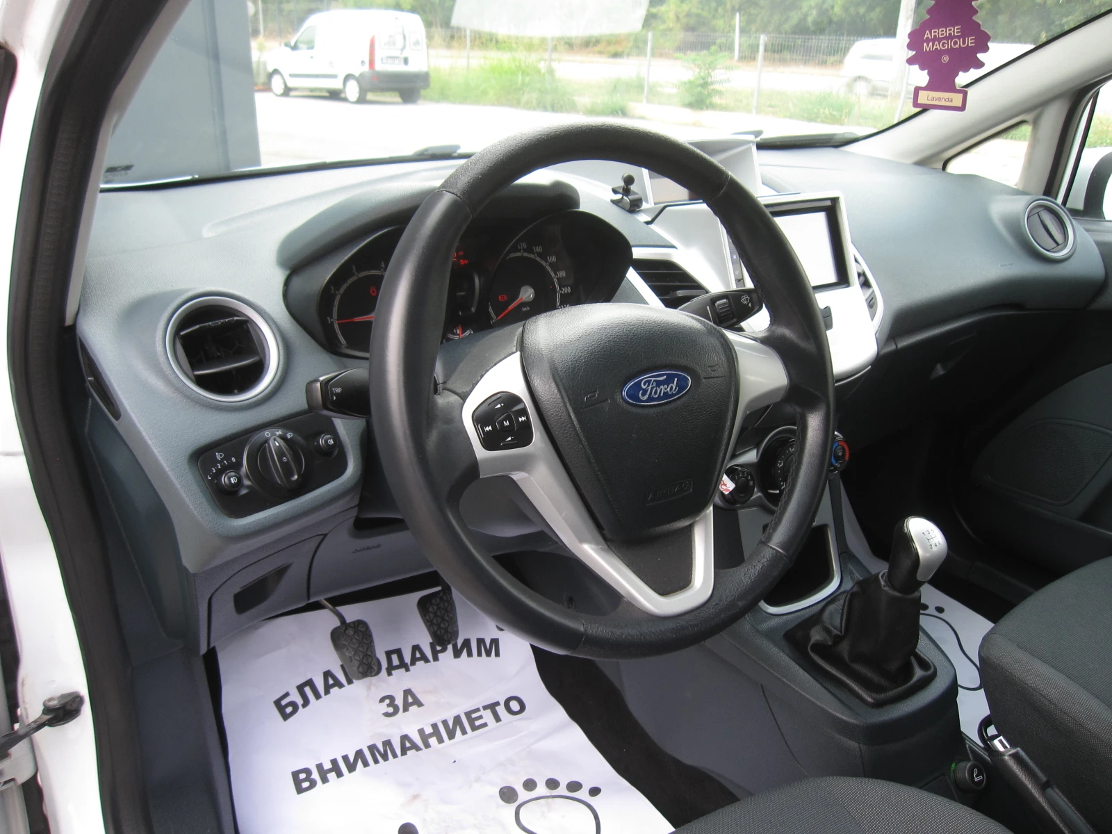 Ford Fiesta 1, 25 - изображение 6