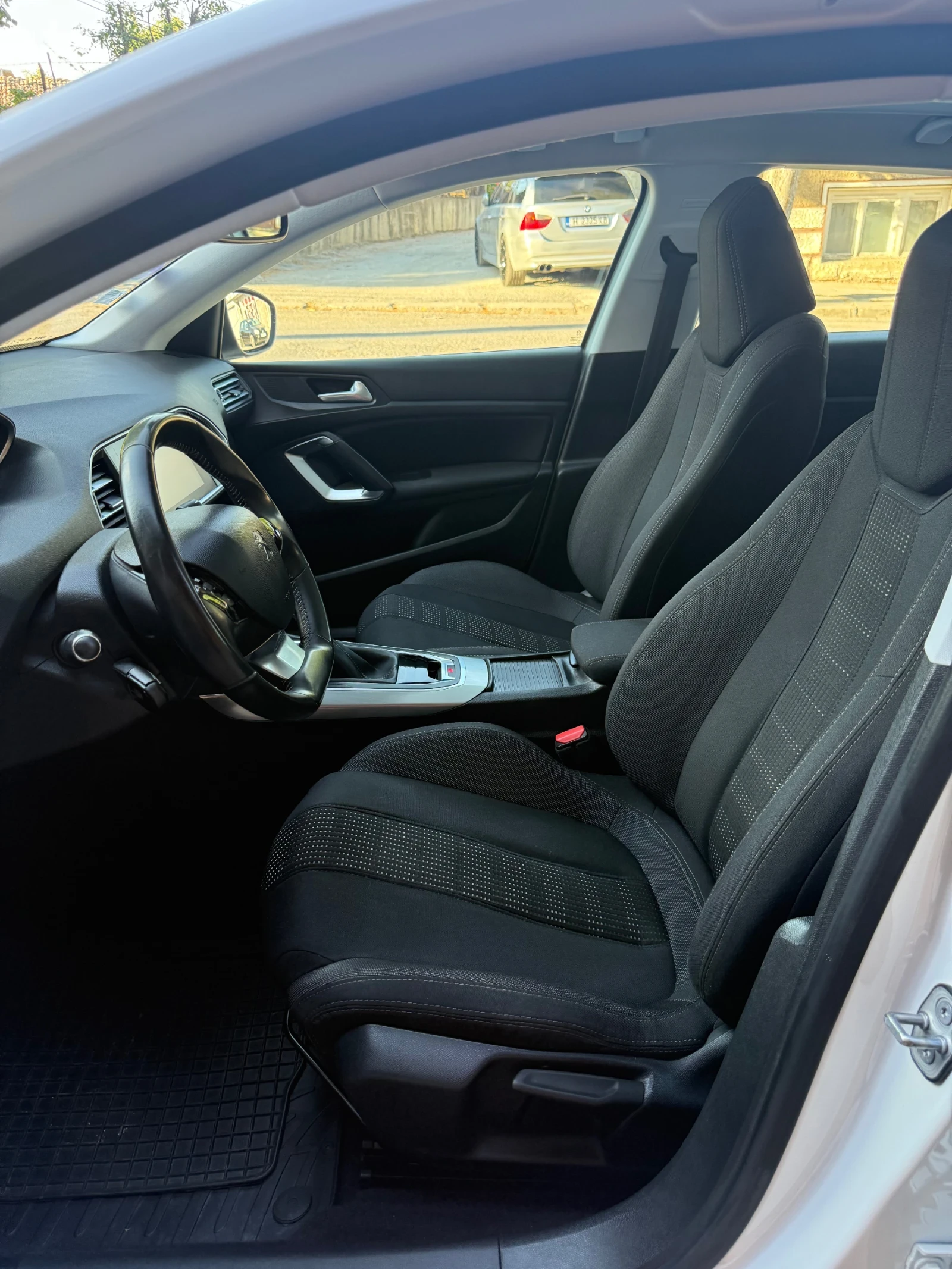 Peugeot 308 Панорама - изображение 6