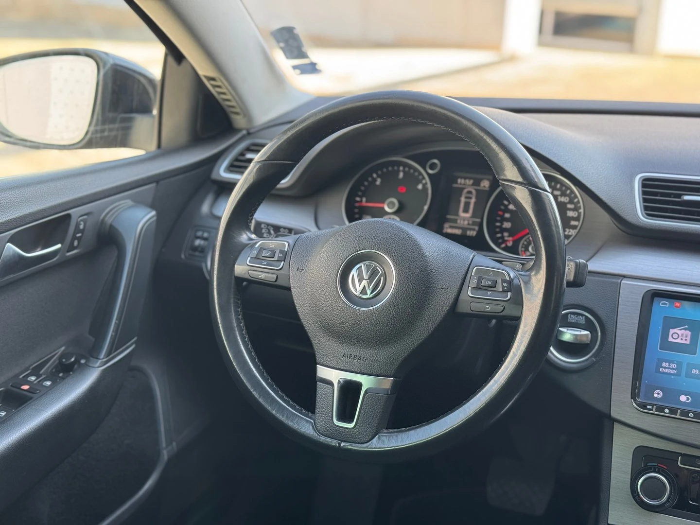 VW Passat Comfortline 2.0TDI BMT - изображение 9