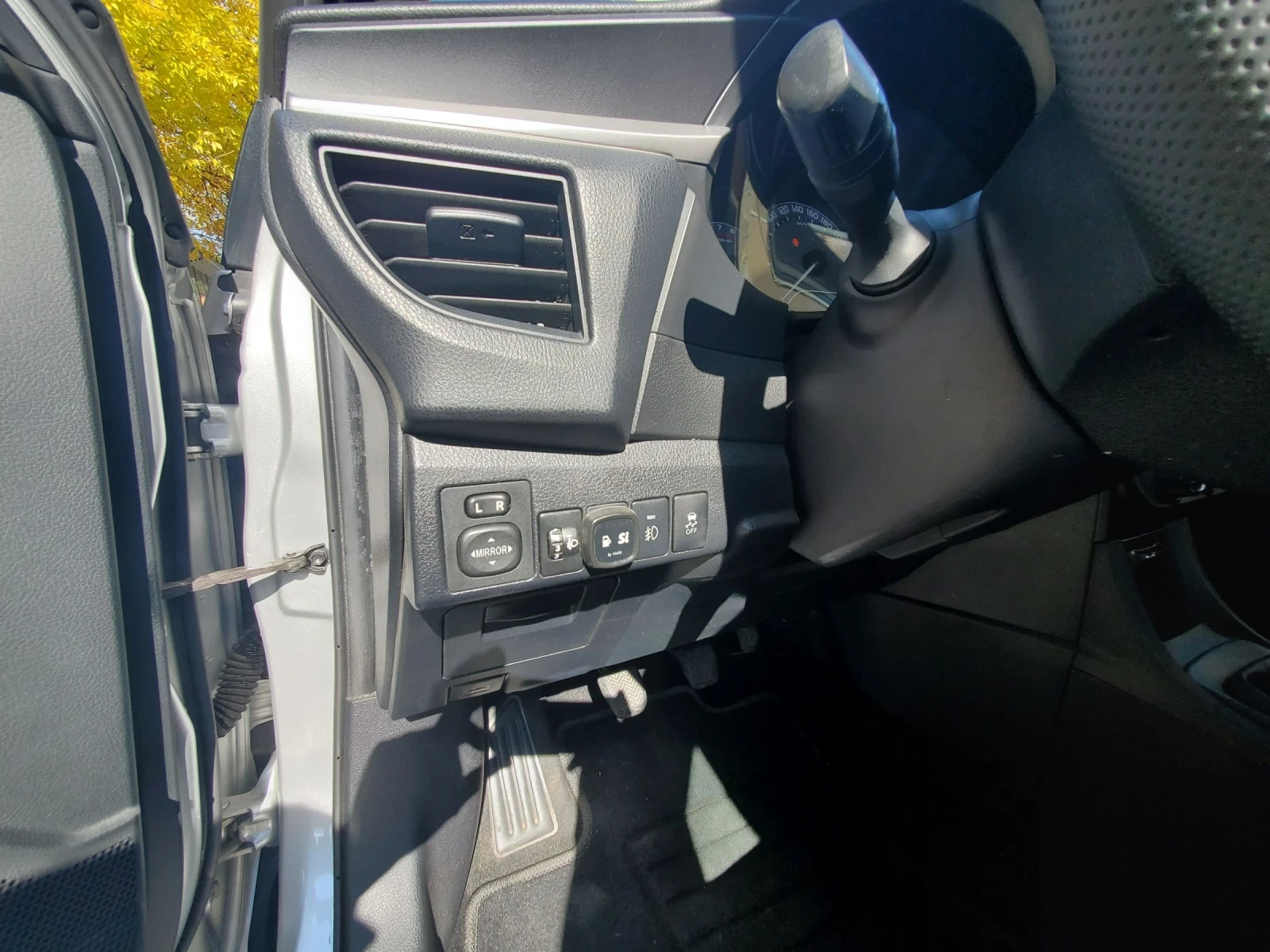 Toyota Corolla 1.33 vvt-i - изображение 9