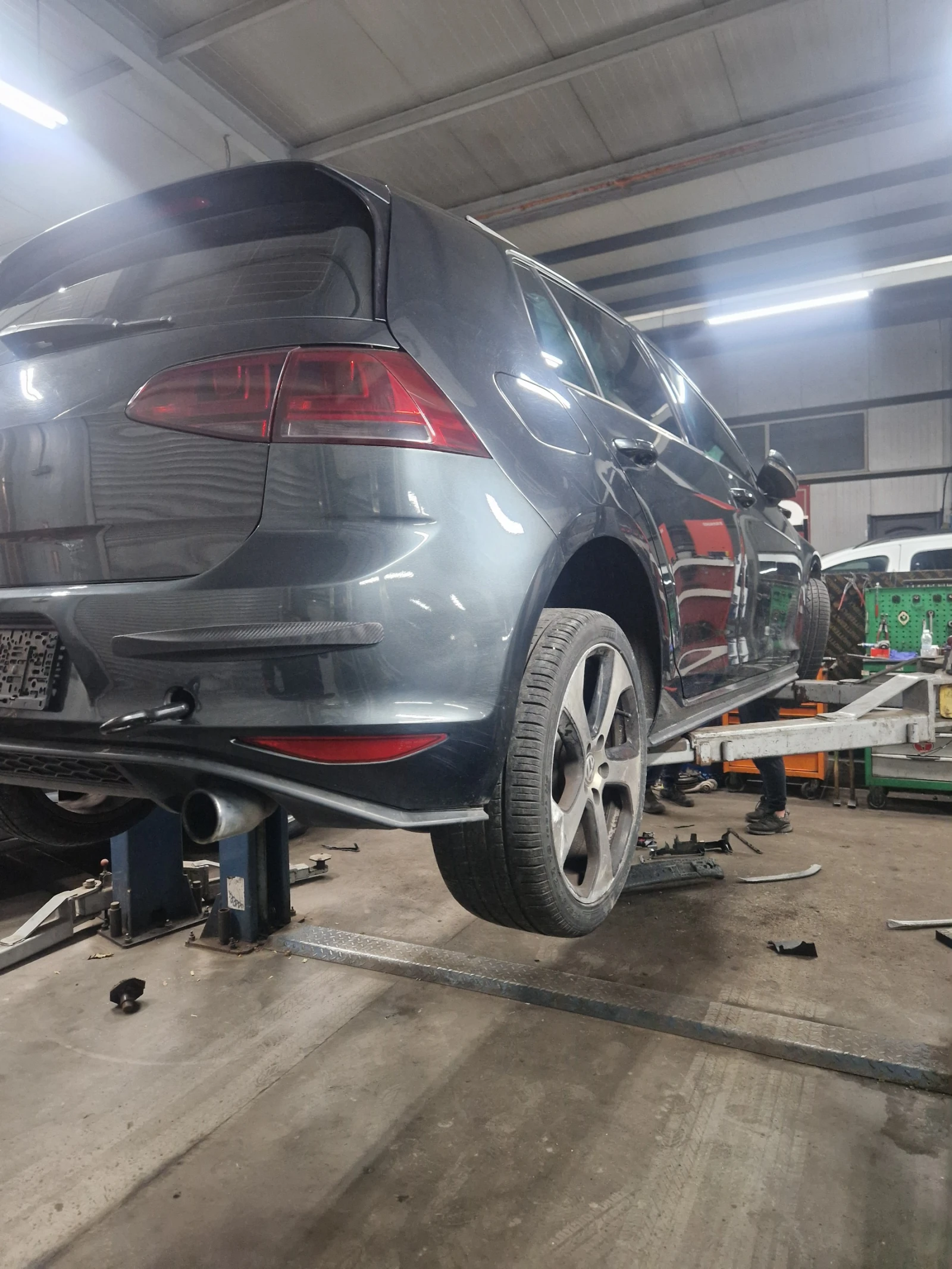 VW Golf GTI 220 кс - изображение 9