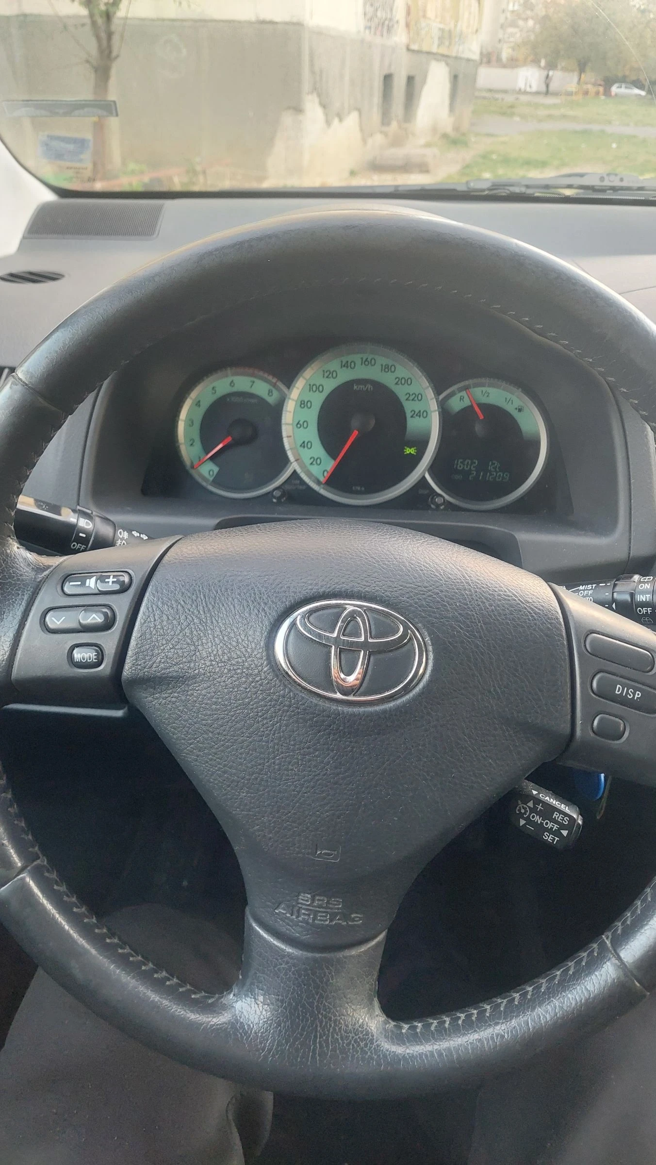 Toyota Corolla verso 1.8 VVTI | Mobile.bg � ����������� 12