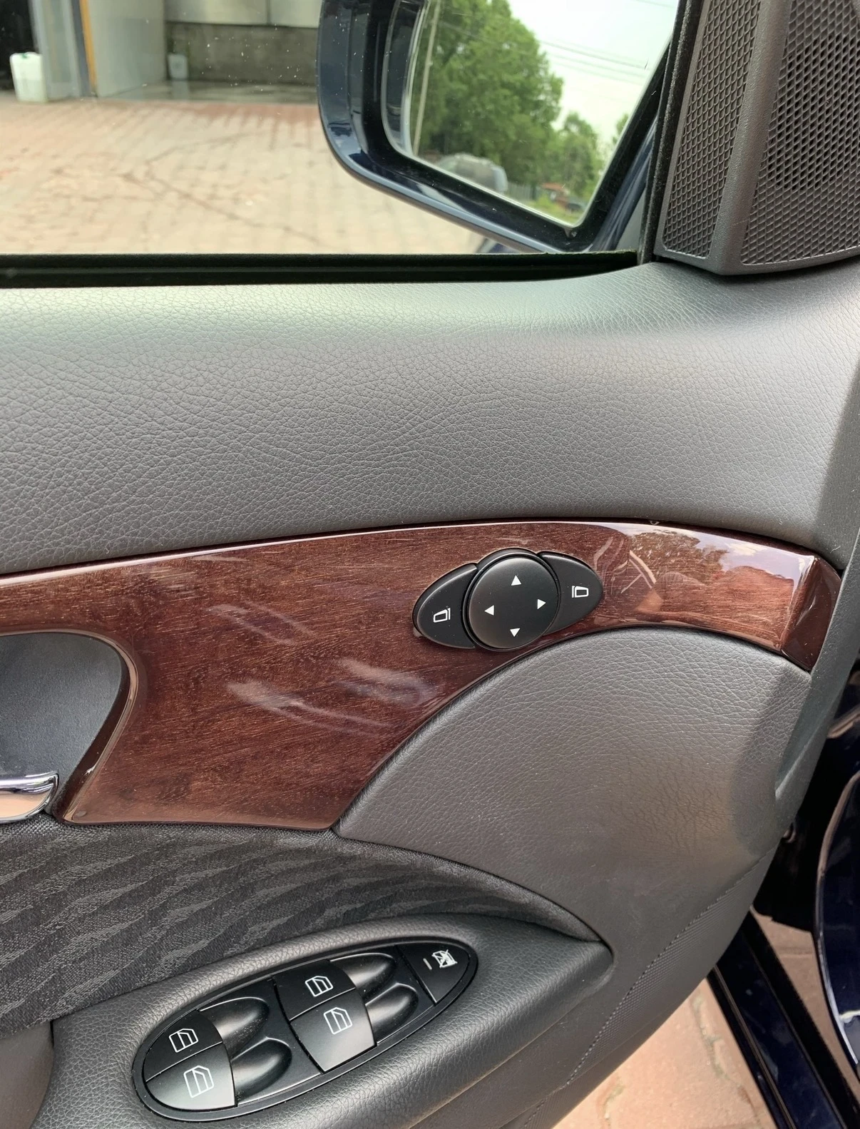 Mercedes-Benz E 200  - изображение 10