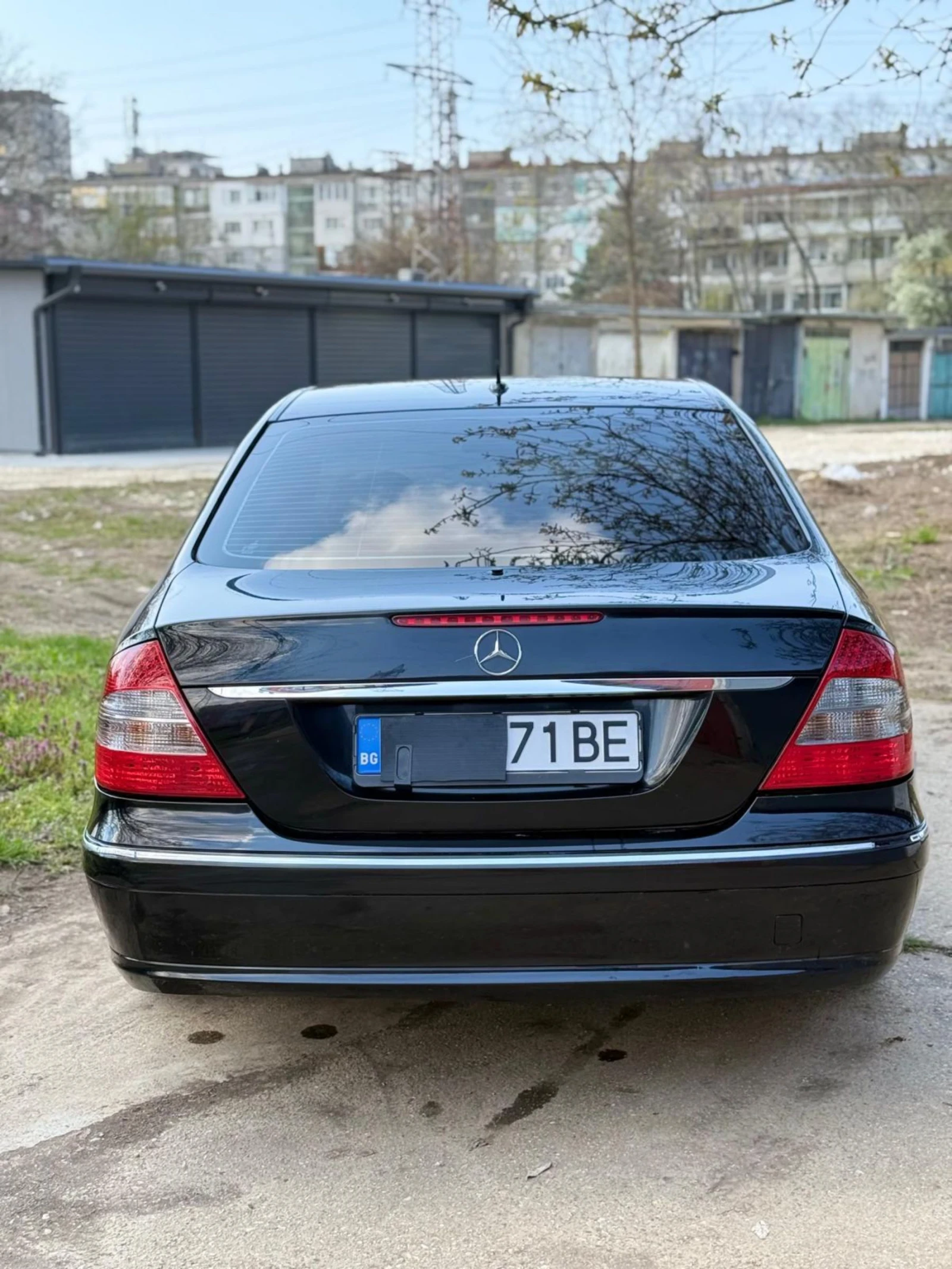 Mercedes-Benz E 320 СМЕНЕНА ВЕРИГА//АVANTGARDE//FACELIFT//АВТОМАТИК!, снимка 9 - Автомобили и джипове - 53472773