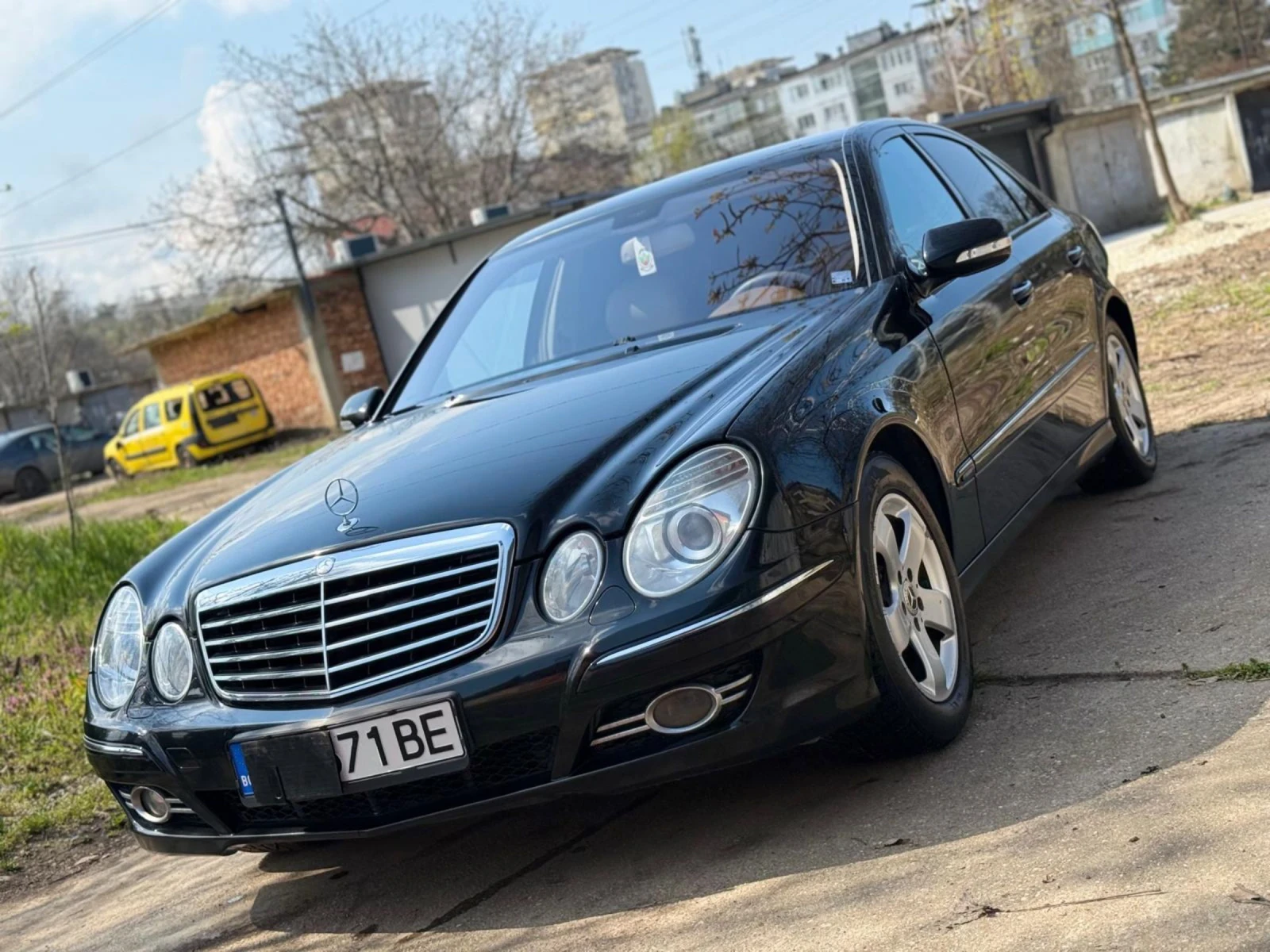 Mercedes-Benz E 320 СМЕНЕНА ВЕРИГА//АVANTGARDE//FACELIFT//АВТОМАТИК!, снимка 3 - Автомобили и джипове - 53472773