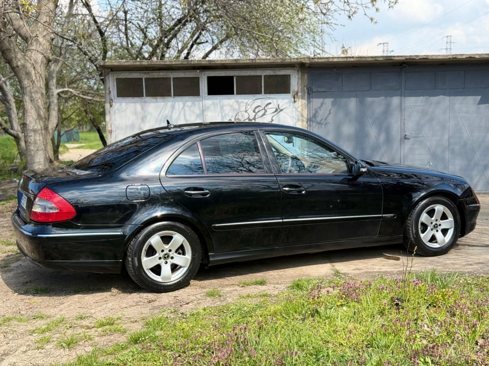 Mercedes-Benz E 320 СМЕНЕНА ВЕРИГА//АVANTGARDE//FACELIFT//АВТОМАТИК!, снимка 7 - Автомобили и джипове - 53472773