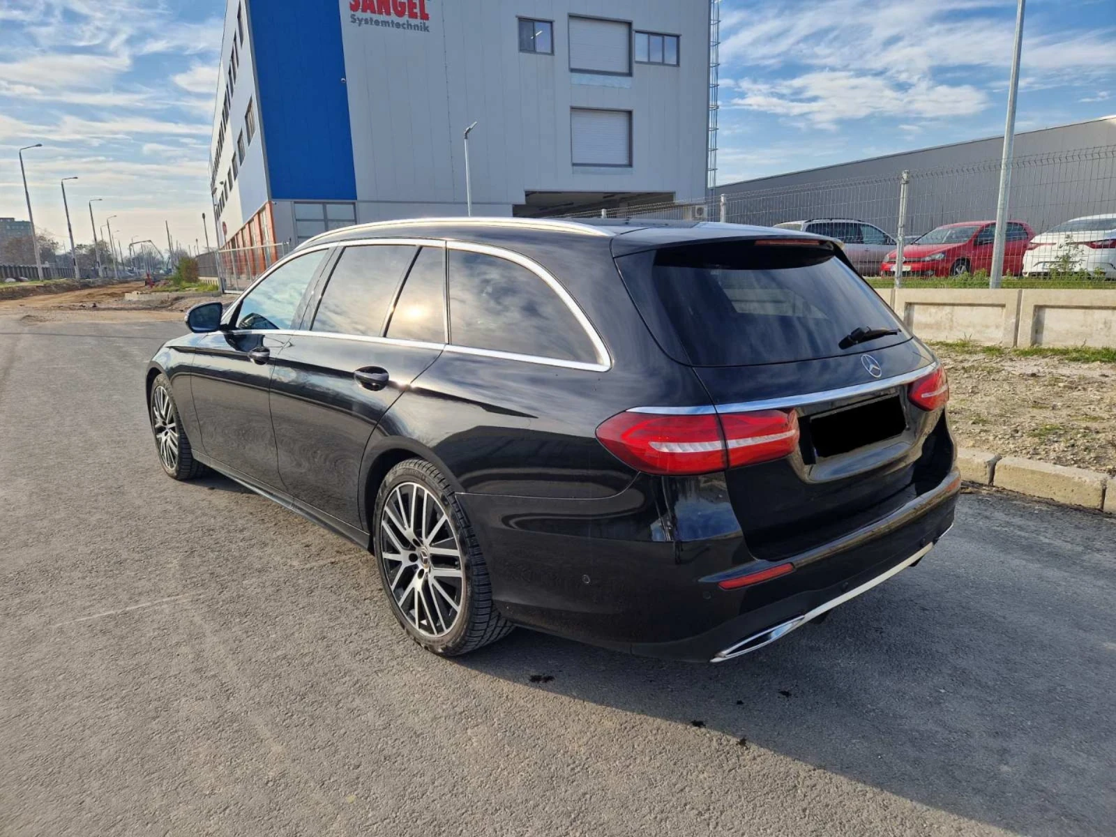 Mercedes-Benz E 350  - изображение 6