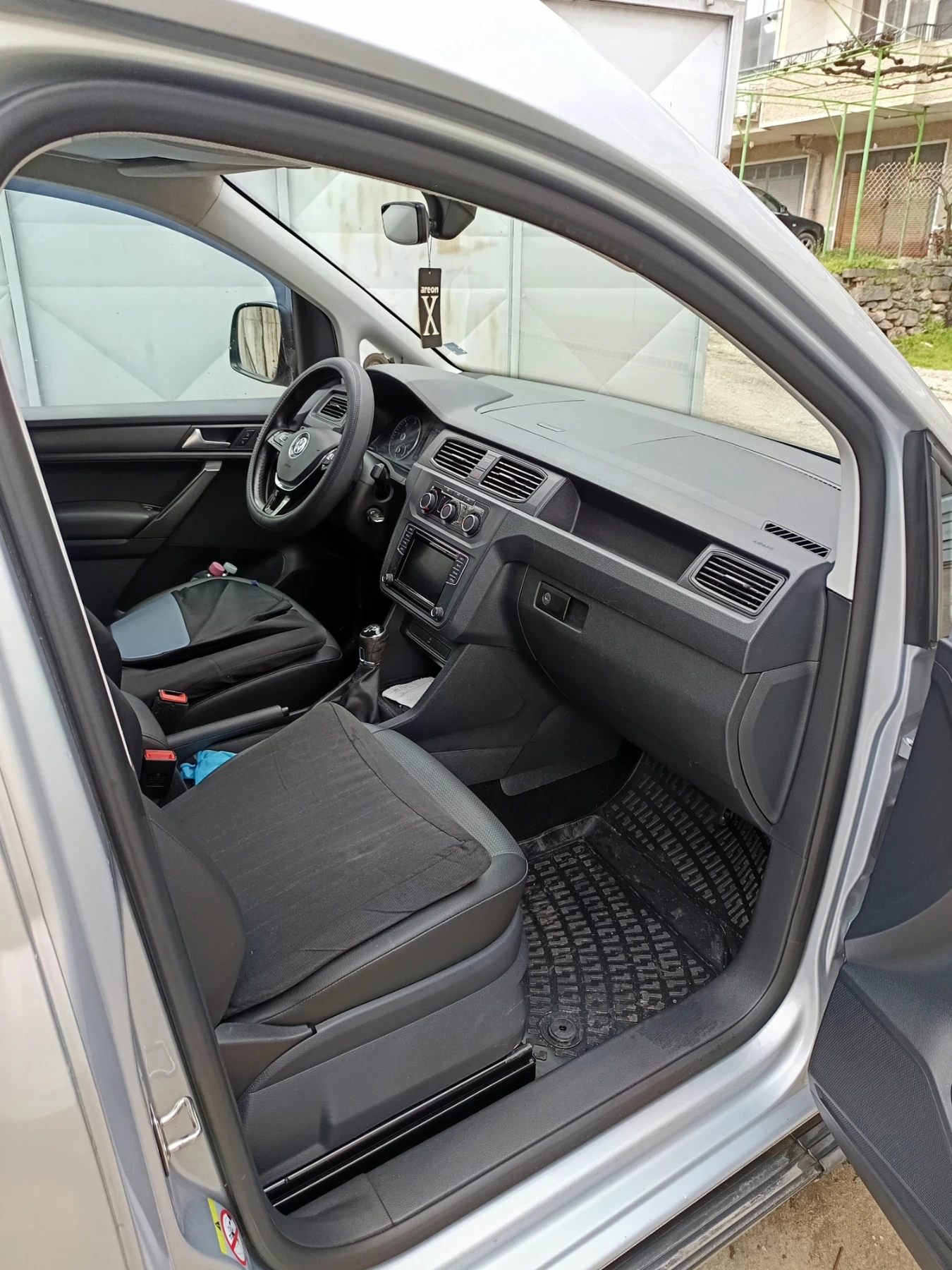 VW Caddy, снимка 5 - Автомобили и джипове - 54948422