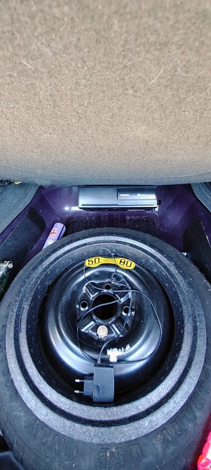 Volvo V40 1.8 бензин, БАРТЕР, снимка 10 - Автомобили и джипове - 54339645