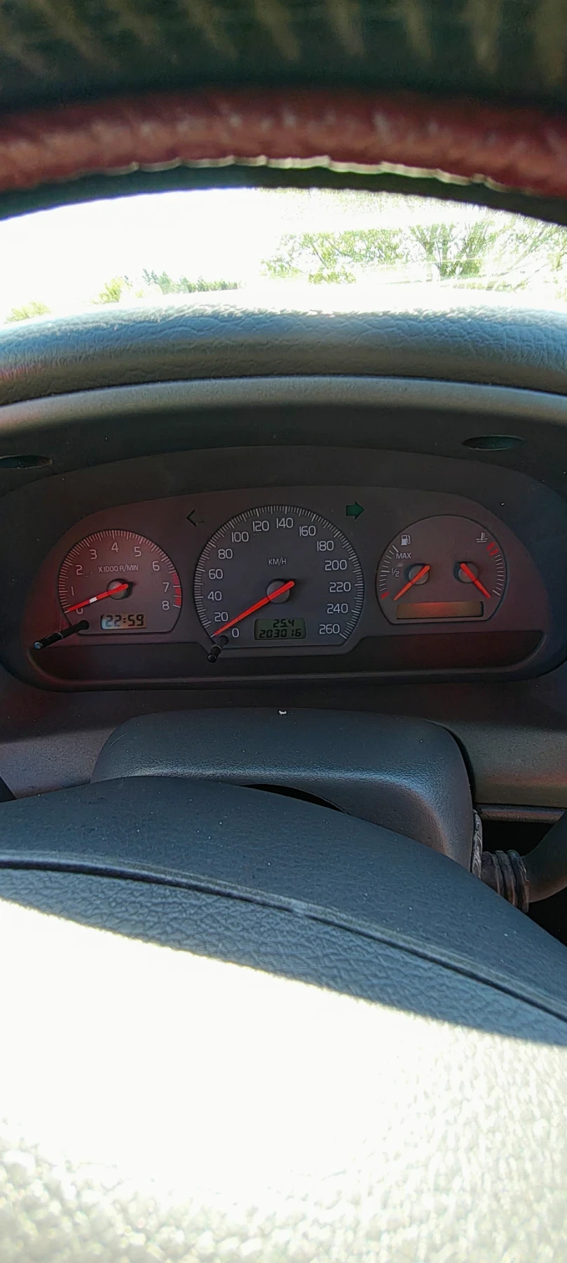 Volvo V40 1.8 бензин, БАРТЕР, снимка 12 - Автомобили и джипове - 54339645