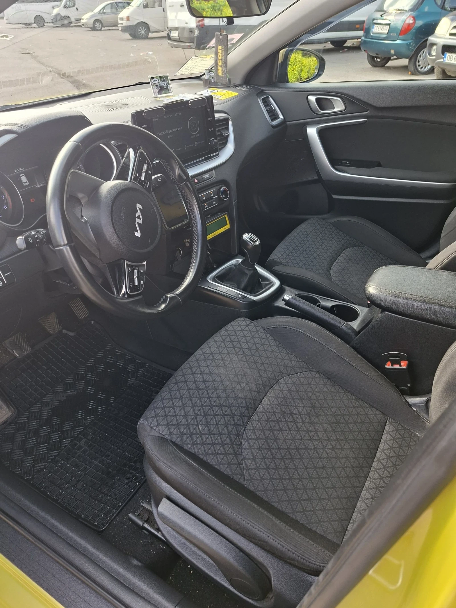 Kia Ceed Газ/бензин , снимка 6 - Автомобили и джипове - 54621755