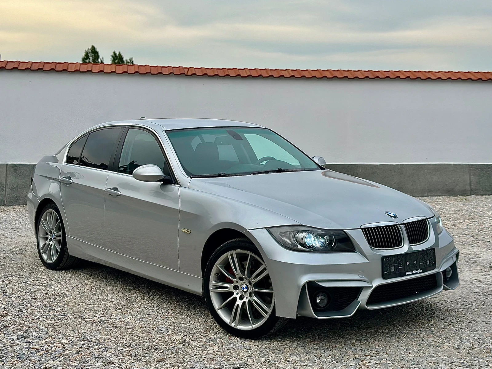 BMW 330 231/НАВИГАЦИЯ/НА ЗАДНО, снимка 2 - Автомобили и джипове - 54874375