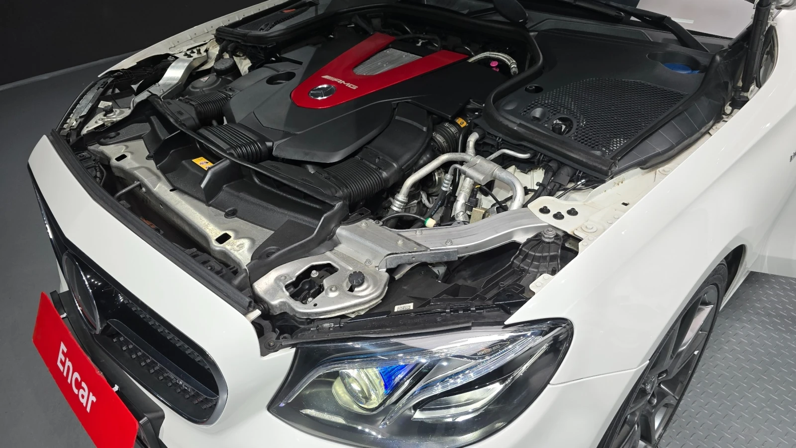 Mercedes-Benz E 43 AMG AMG 4MATIC, снимка 6 - Автомобили и джипове - 55542016
