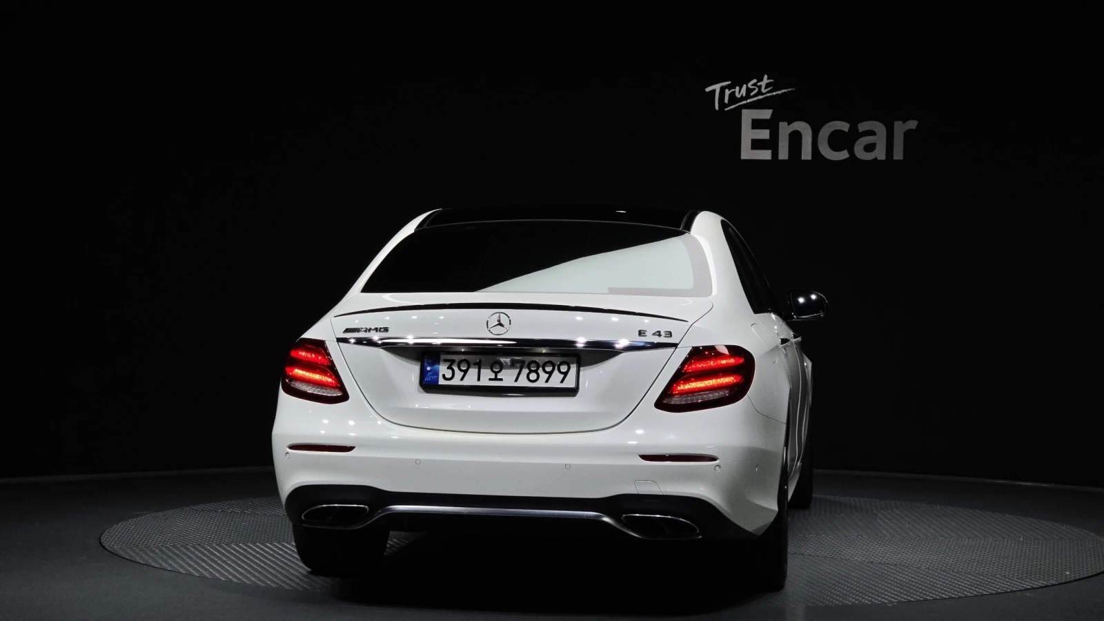 Mercedes-Benz E 43 AMG AMG 4MATIC, снимка 4 - Автомобили и джипове - 55542016
