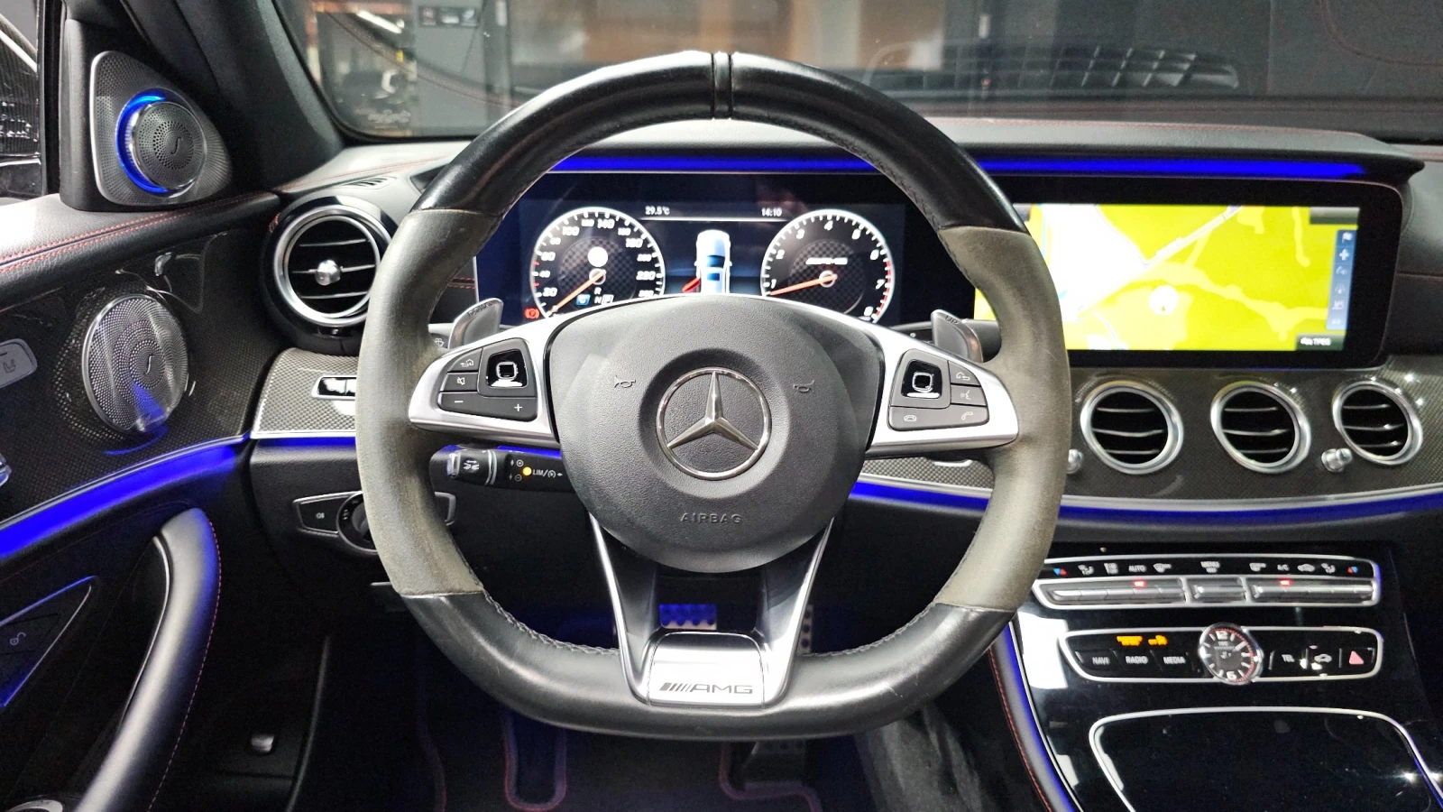 Mercedes-Benz E 43 AMG AMG 4MATIC, снимка 12 - Автомобили и джипове - 55542016