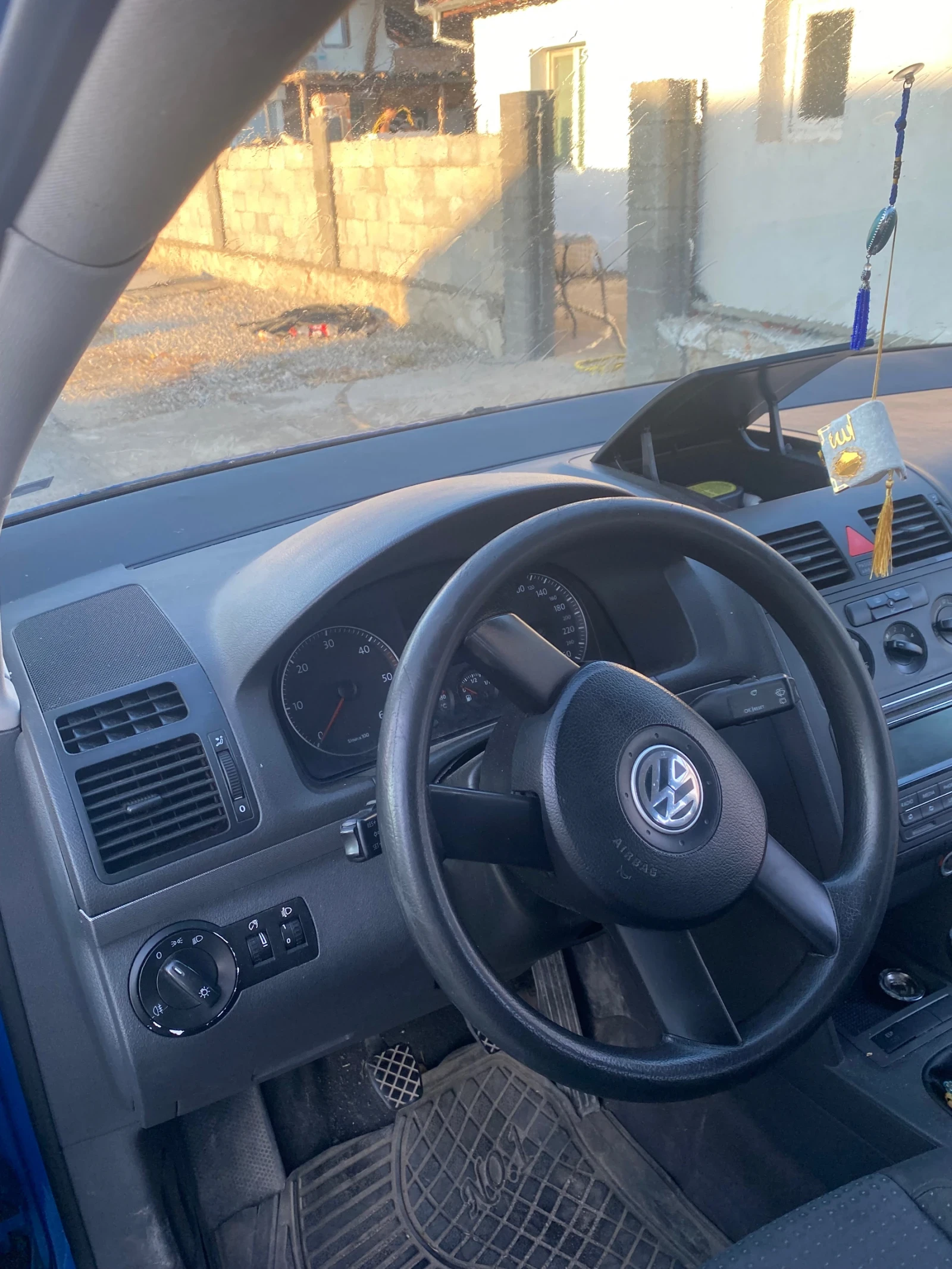 VW Touran, снимка 5 - Автомобили и джипове - 55683113