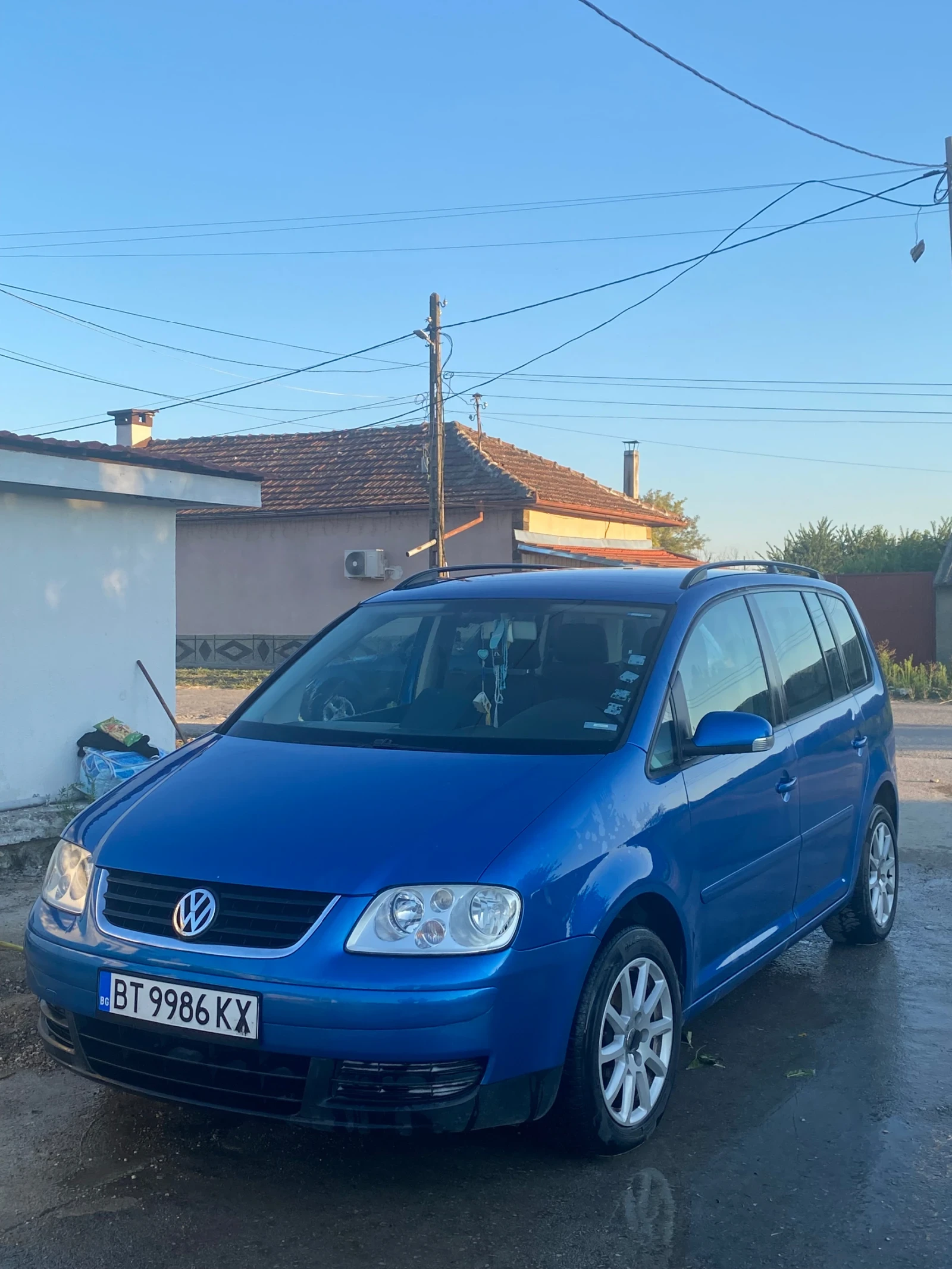 VW Touran, снимка 2 - Автомобили и джипове - 55683113
