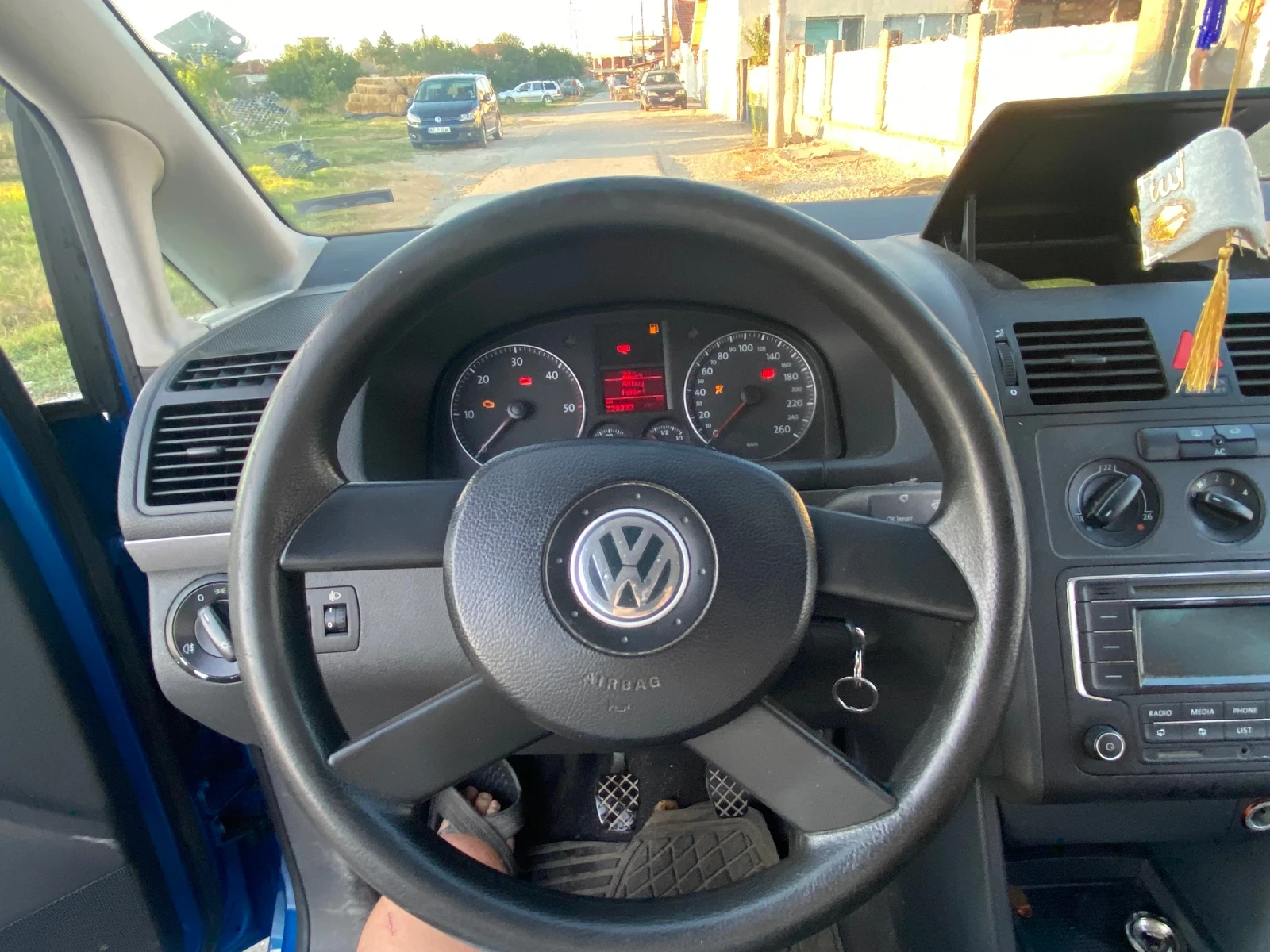 VW Touran, снимка 6 - Автомобили и джипове - 55683113