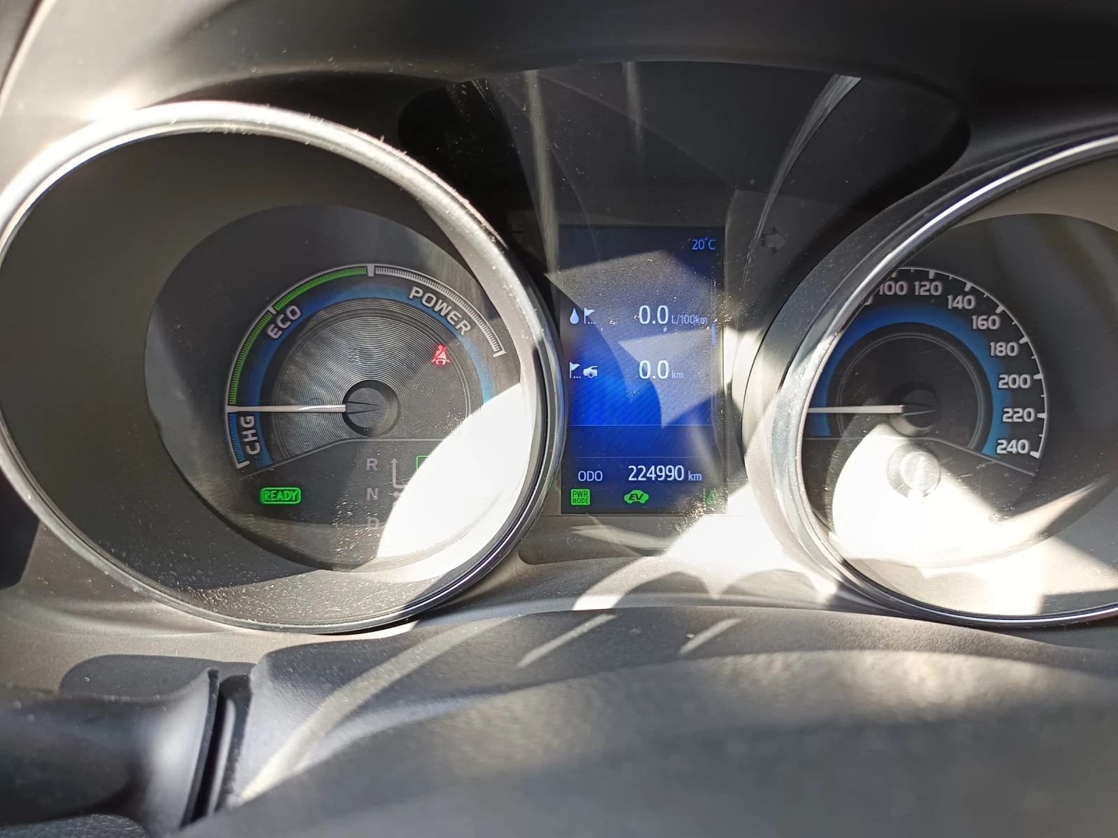 Toyota Auris, снимка 17 - Автомобили и джипове - 55953933
