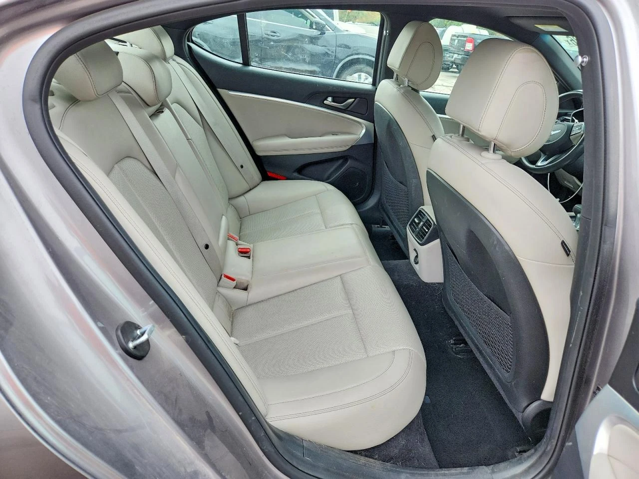 Genesis G70 2.0l 2.0T, снимка 10 - Автомобили и джипове - 56075789