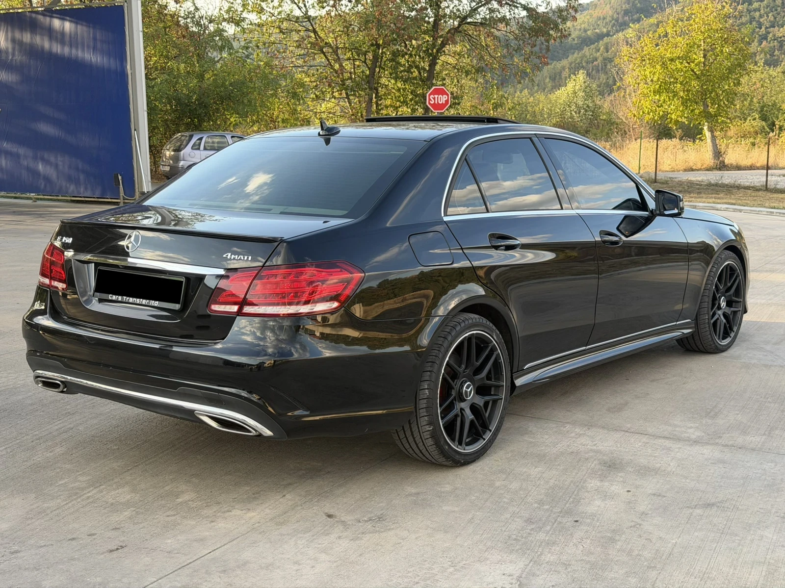 Mercedes-Benz E 350 4 MATIC* AMG line* FULL LED, снимка 4 - Автомобили и джипове - 56171145