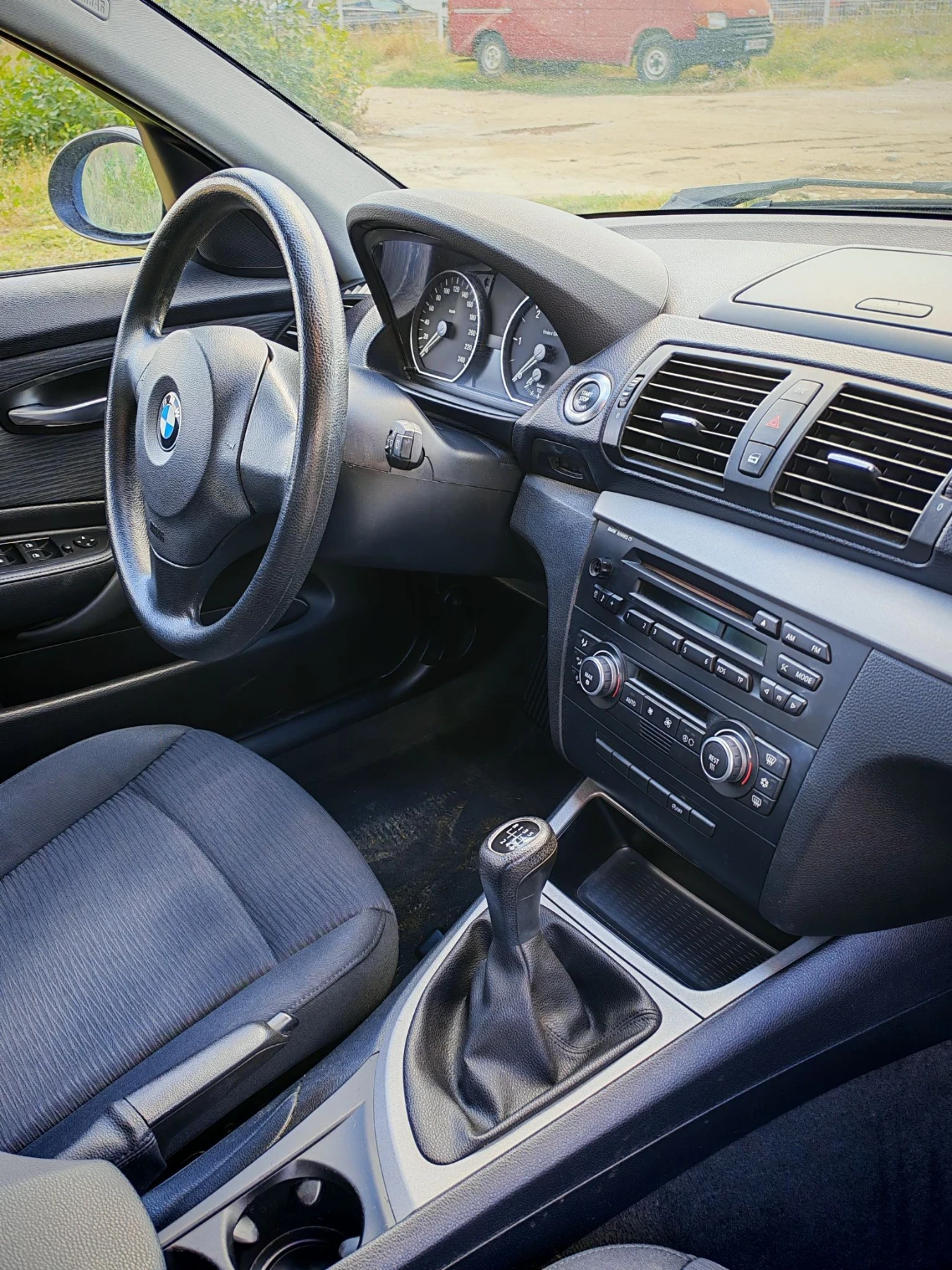 BMW 120 2.0 143 КС 2008г., снимка 3 - Автомобили и джипове - 56335578