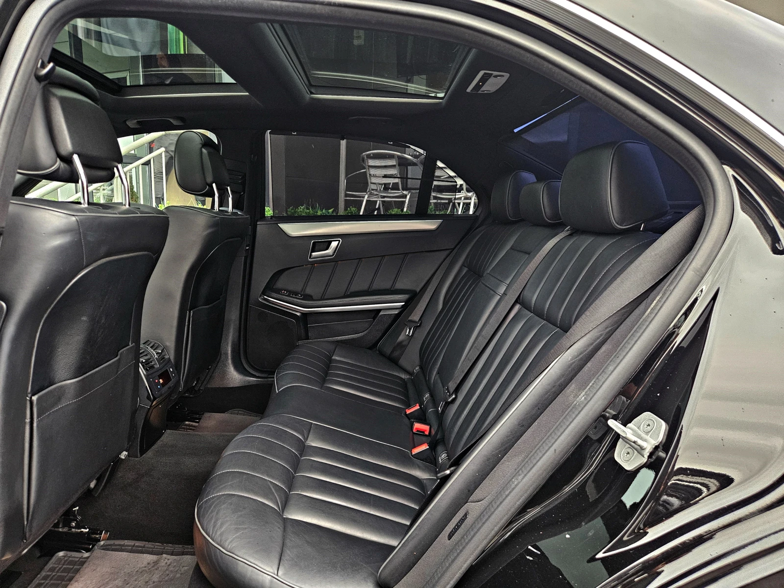 Mercedes-Benz E 350 AMG/4MAT/PANO/AIRMAT/��������4/MEMORY/AMBIENT/LIZI | Mobile.bg � ����������� 16