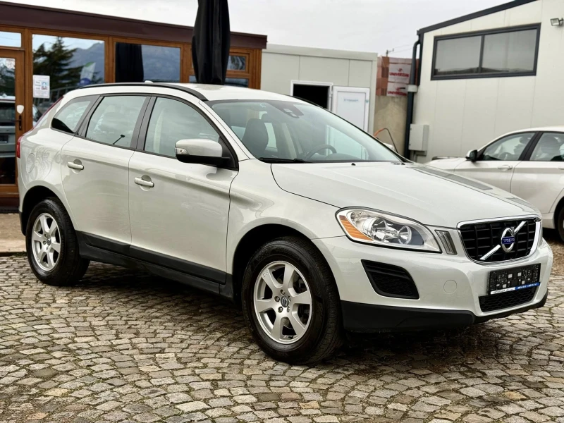 Volvo XC60 2.0 AVTOMAT, снимка 7 - Автомобили и джипове - 53492879