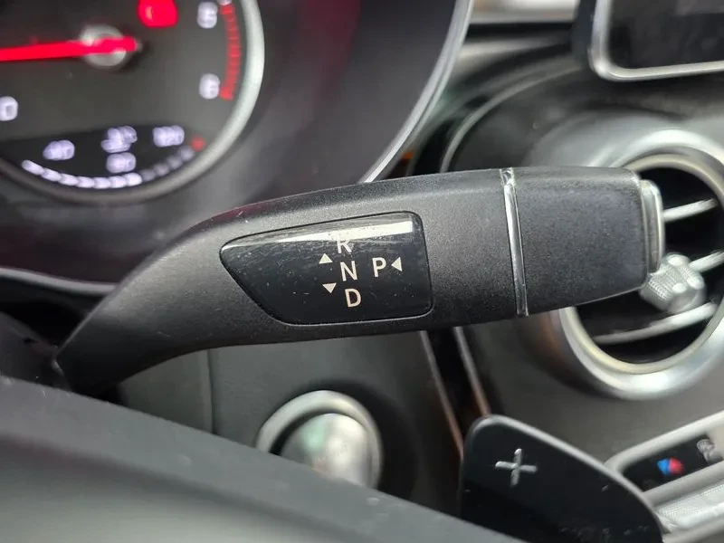 Mercedes-Benz GLC 220 4Matic Premium, снимка 17 - Автомобили и джипове - 56213882