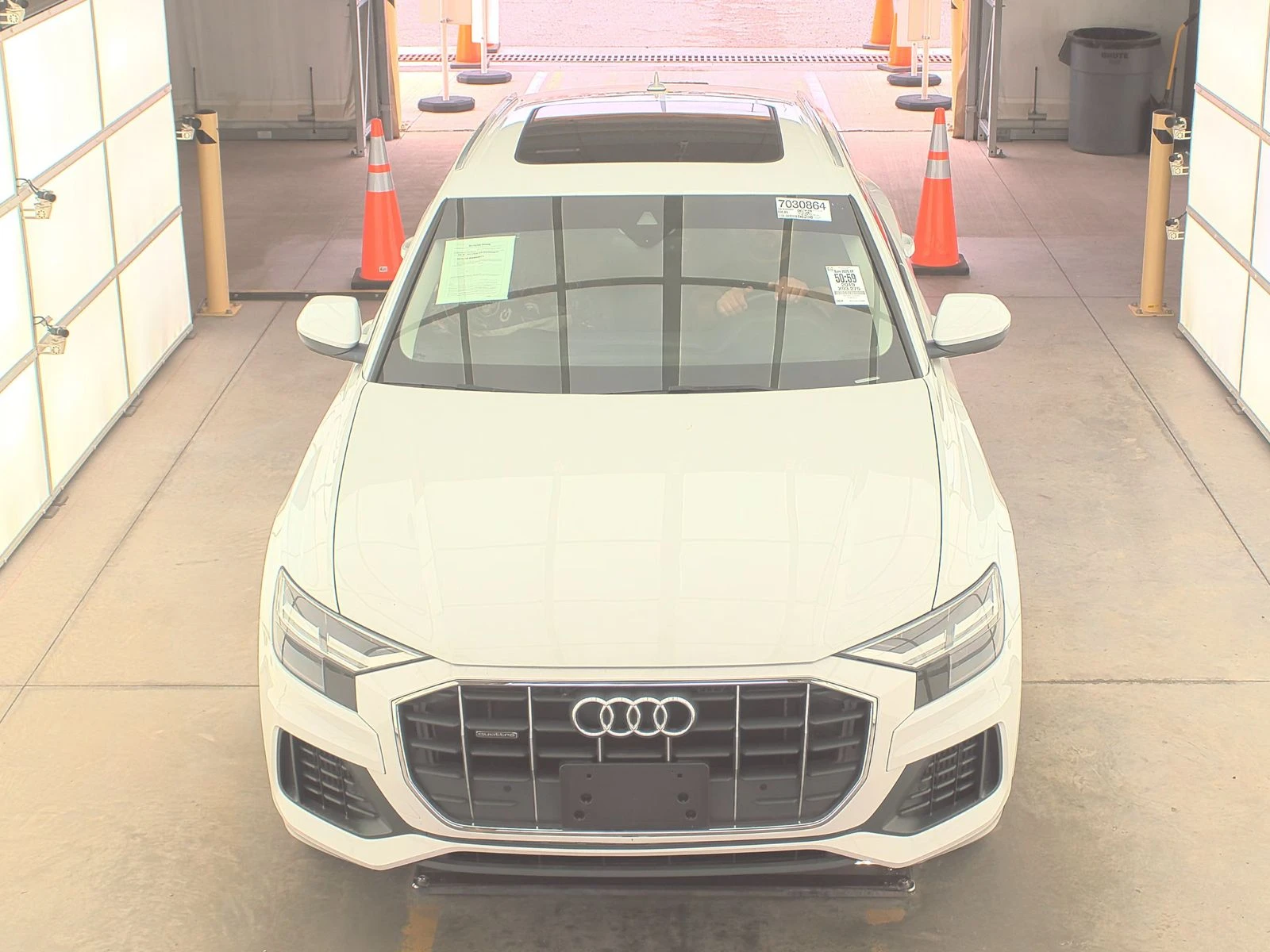 Audi Q8 Premium Диг.табло* Подгрев* LED* Кeyless* Пано*  - изображение 2