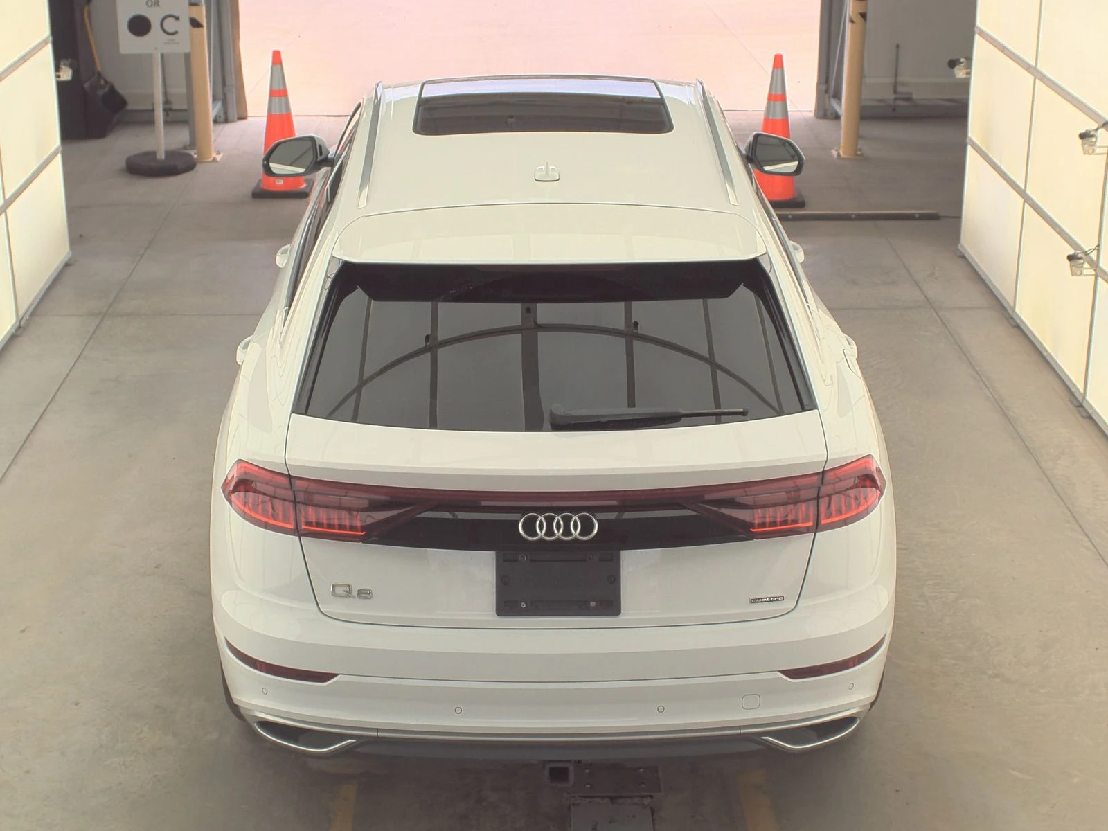 Audi Q8 Premium Диг.табло* Подгрев* LED* Кeyless* Пано*  - изображение 5