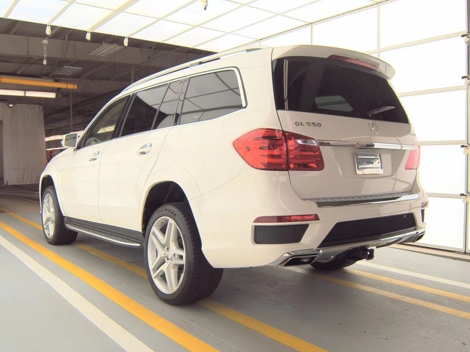 Mercedes-Benz GL 500 (AMG-Pack) Обдух* Harman/Kardon* Дистроник* Масаж* - изображение 6
