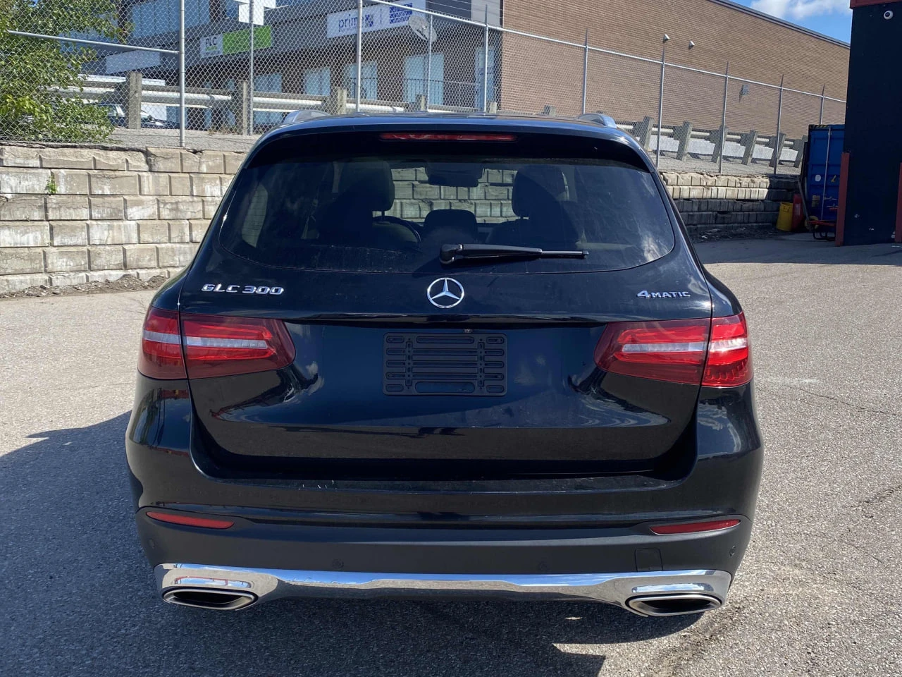 Mercedes-Benz GLC 300 * CARFAX * АВТО КРЕДИТ * ЦЕНА ДО БГ! - изображение 3
