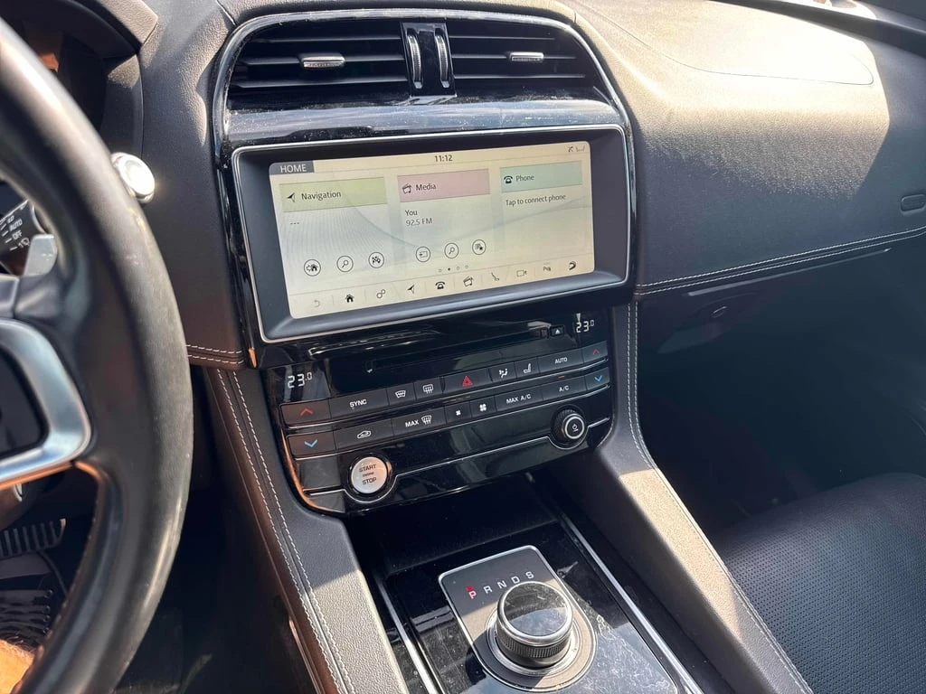 Jaguar F-PACE * S * CARFAX * БЕЗ ПЪРВОНАЧАЛНА ВНОСКА - изображение 9