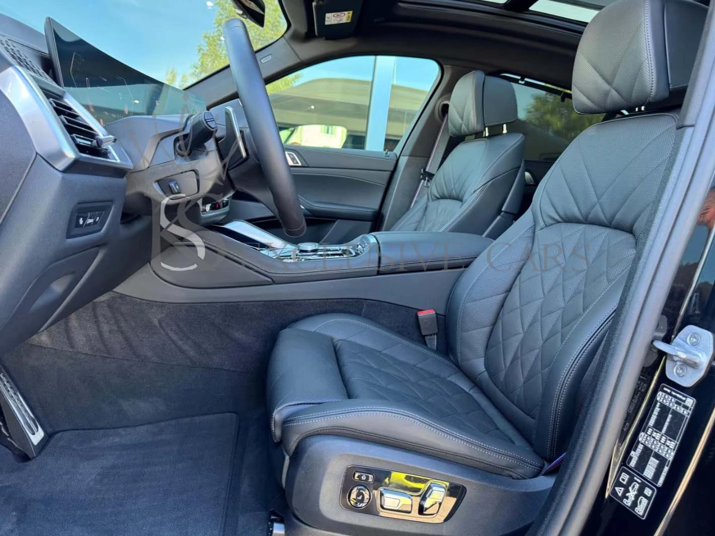 BMW X6 30d* M-SPORT PRO* PANO* H/K* ВЕНТИЛАЦИЯ* HUD* 360*, снимка 4 - Автомобили и джипове - 54911699