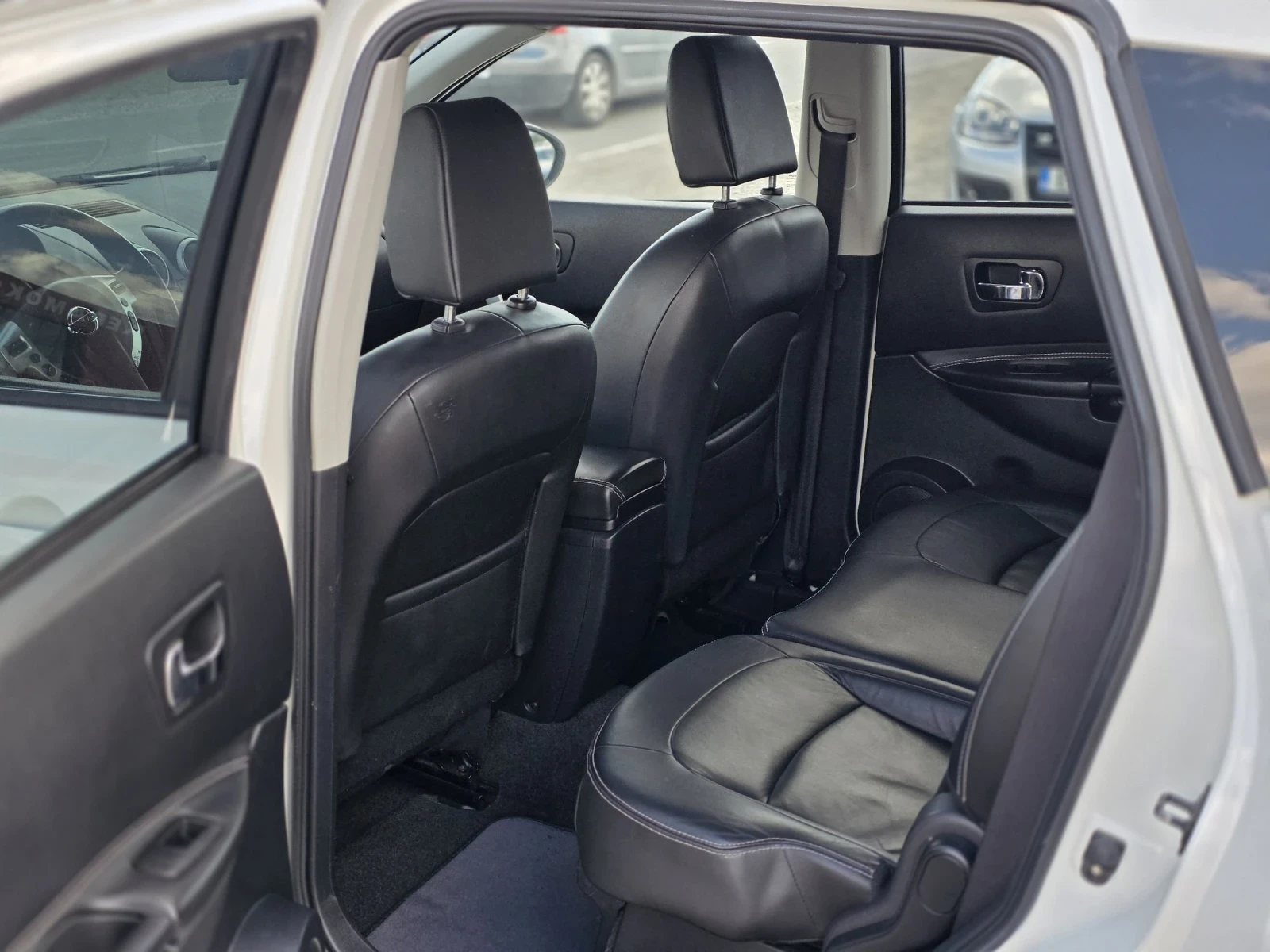 Nissan Qashqai 2.0i 141 k.c. 7 ����� ��� | Mobile.bg � ����������� 9