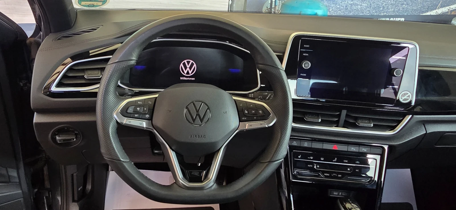 VW T-Roc 1, 5 TSI DSG R Line, снимка 7 - Автомобили и джипове - 55451209