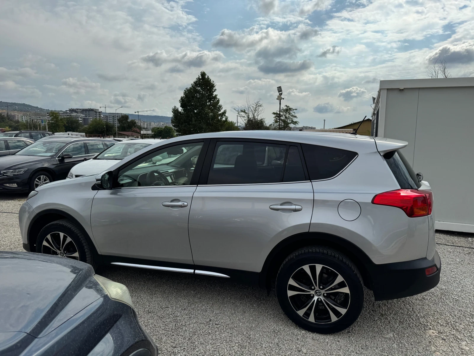 Toyota Rav4 2.0D4D 124k.c eur6, снимка 6 - Автомобили и джипове - 55834321