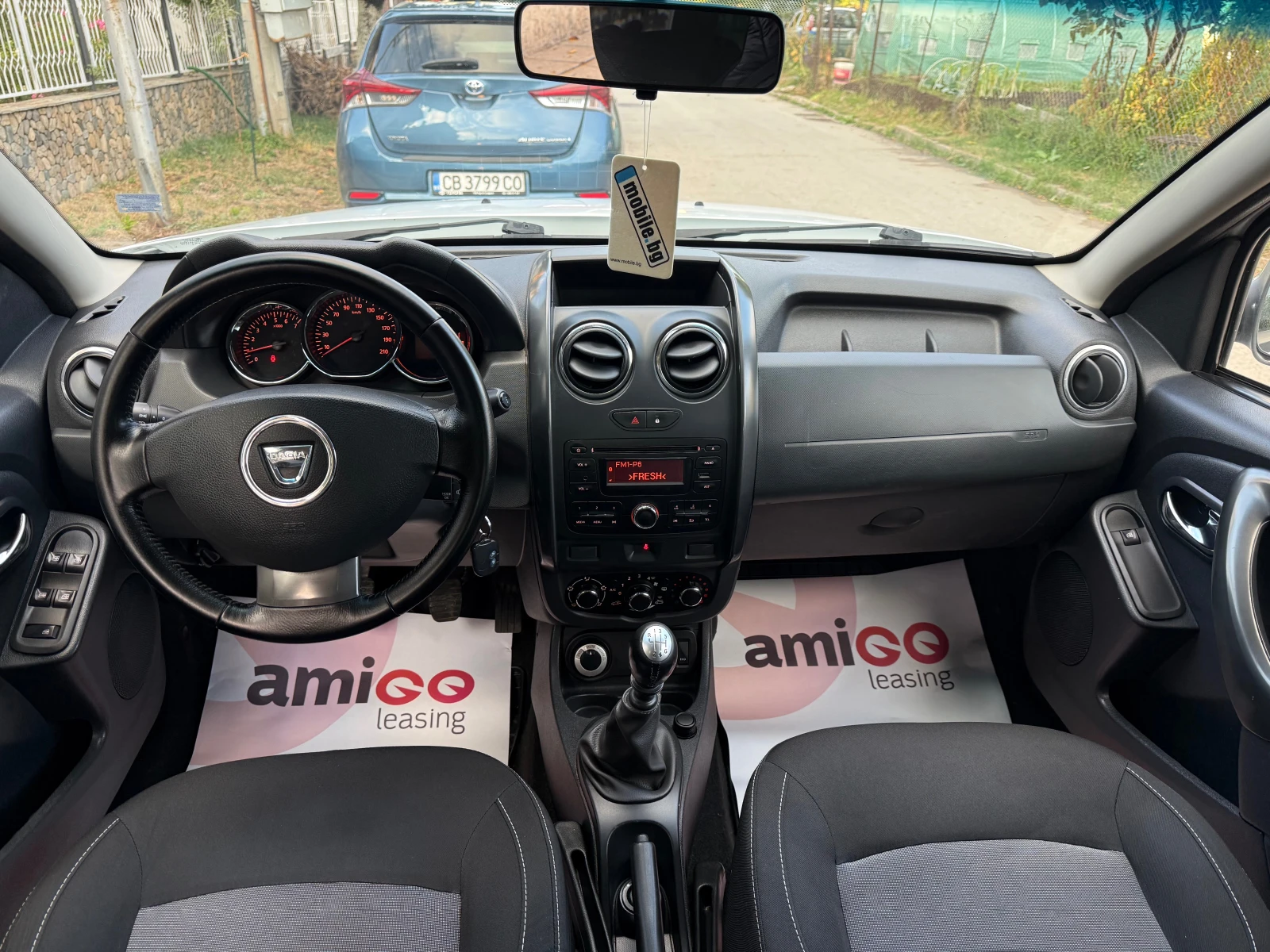 Dacia Duster 1.5dci 4x4, снимка 11 - Автомобили и джипове - 56523605