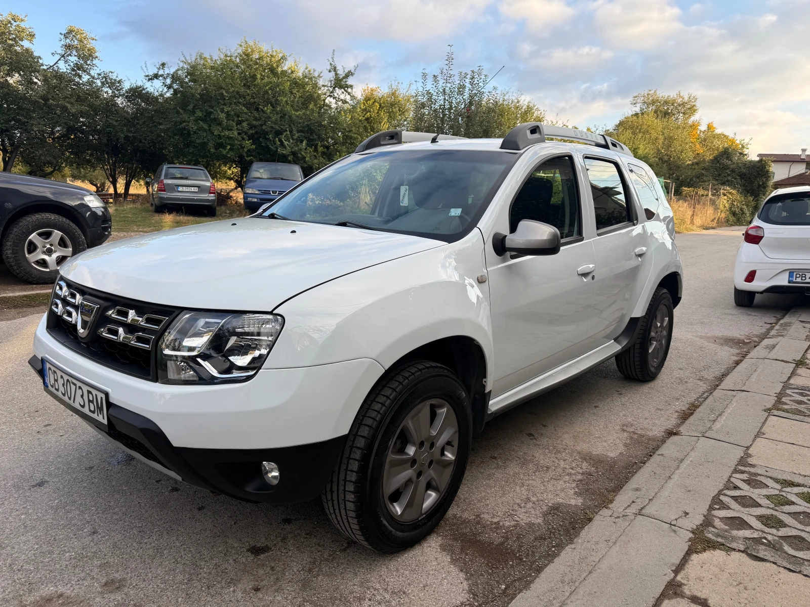 Dacia Duster 1.5dci 4x4, снимка 3 - Автомобили и джипове - 56523605