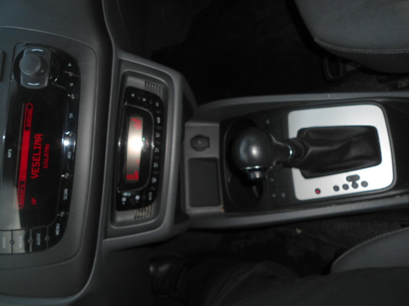 Seat Ibiza 1.2 TSI , снимка 10 - Автомобили и джипове - 46280150