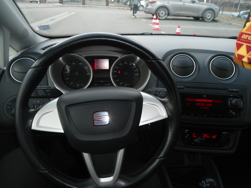 Seat Ibiza 1.2 TSI , снимка 9 - Автомобили и джипове - 45040797