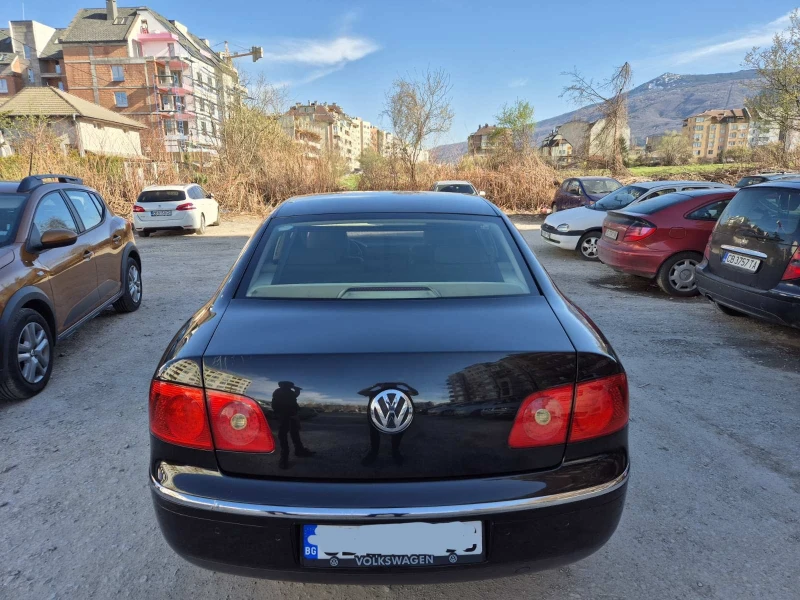 VW Phaeton 3.0tdi KEYLESS масаж, обдухване, снимка 5 - Автомобили и джипове - 47566285